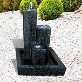 AMUR Gartenbrunnen Brunnen Zierbrunnen Zimmerbrunnen Springbrunnen Brunnen mit Trio-Basalt-2 mit LED-Licht - 230V Wasserfall Wasserspiel für Garten, Gartenteich, Terrasse, Balkon Sehr Dekorativ