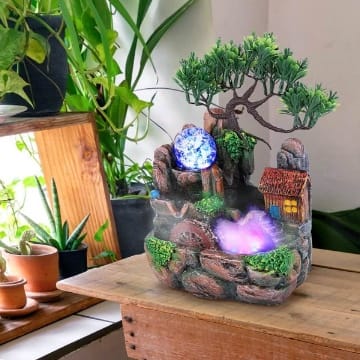 Greensen Zimmerbrunnen mit Pflanzen, Zimmerbrunnen Wasserfall Tischbrunnen Dekoration Wasserspiel mit LED Lampe Zerstäubungseffekt Innenwasserfälle Desktop Small Steingarten für Wohnzimmer Schlafzimmer