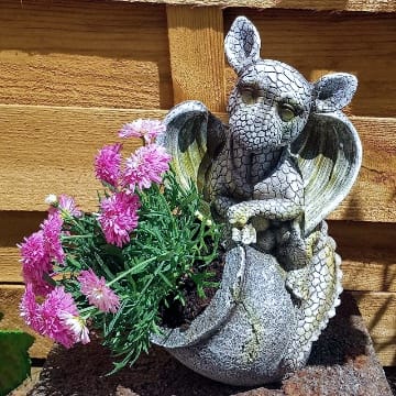 Kremers Schatzkiste Drachenkind Pflanztopf Pflanzkübel Drache Gargoyle Figur Gartenfigur