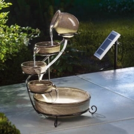 Solar Kaskadenbrunnen grau mit Akkuspeicher und LED Licht - großes 2 Watt Solarmodul - verschleißarme Pumpe - Springbrunnen Wasserspiel Solarbrunnen - Größe ca. 31 x 31 x 55 cm, esotec 101300