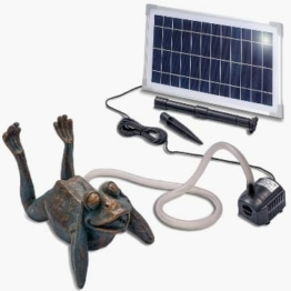 Solarbetriebener Wasserspeier Frosch - inkl. Solar Teichpumpe 8 Watt 380 l/h - Maße ca. 355 x 205 x 240 mm - Wasserspiel für Gartenteich Teichfigur Gartenbrunnen, esotec 101650